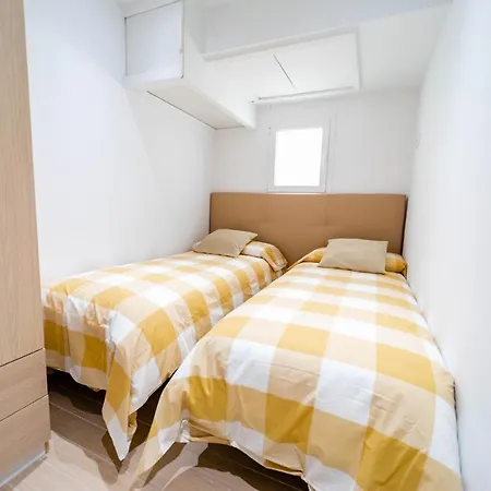 2Bdr New Bright Apartment In Puerto Banus Marbella Exterior photo