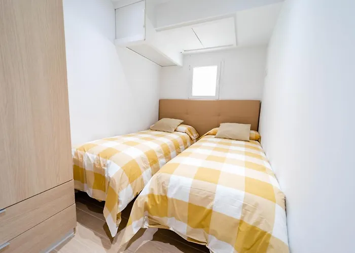 2Bdr New Bright Apartment In Puerto Banus
