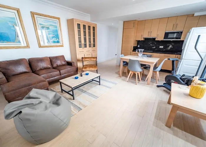 2Bdr New Bright Apartment In Puerto Banus